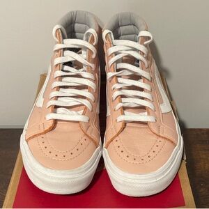 VANS SK8-HI Leather Sneakers Size 6.0 Womens or 4.5 Mens